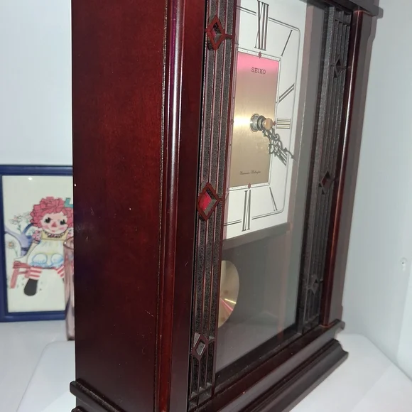 ​Seiko QXQ024BL Mission Style Oak Mantel Clock - Dual Chime & Rotating Pendulum